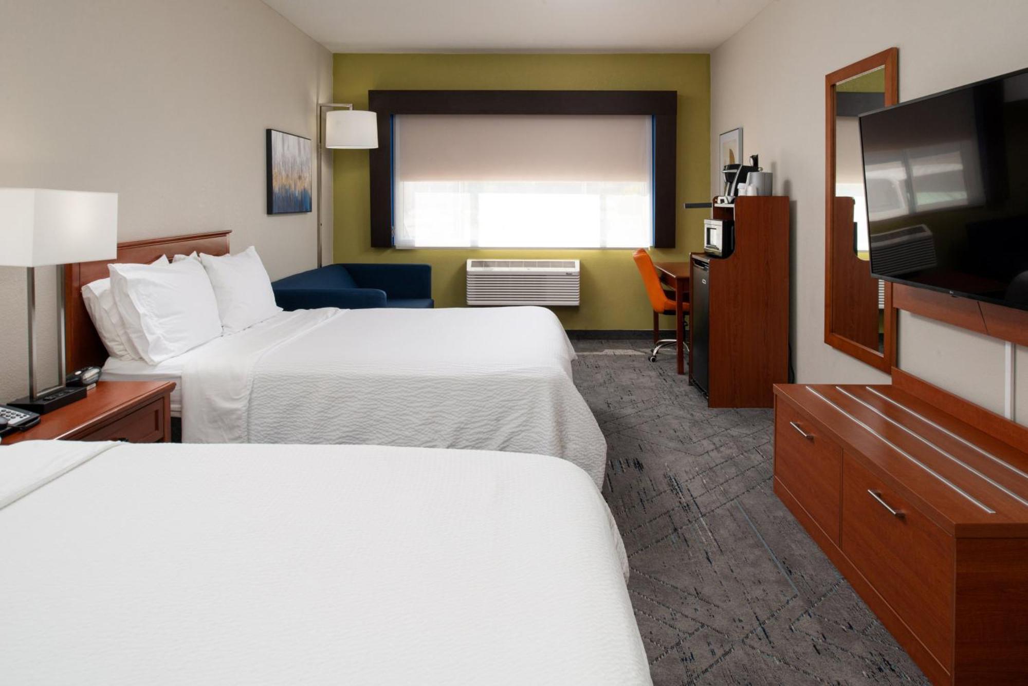 Holiday Inn Express Hotel & Suites Farmington By Ihg Bagian luar foto
