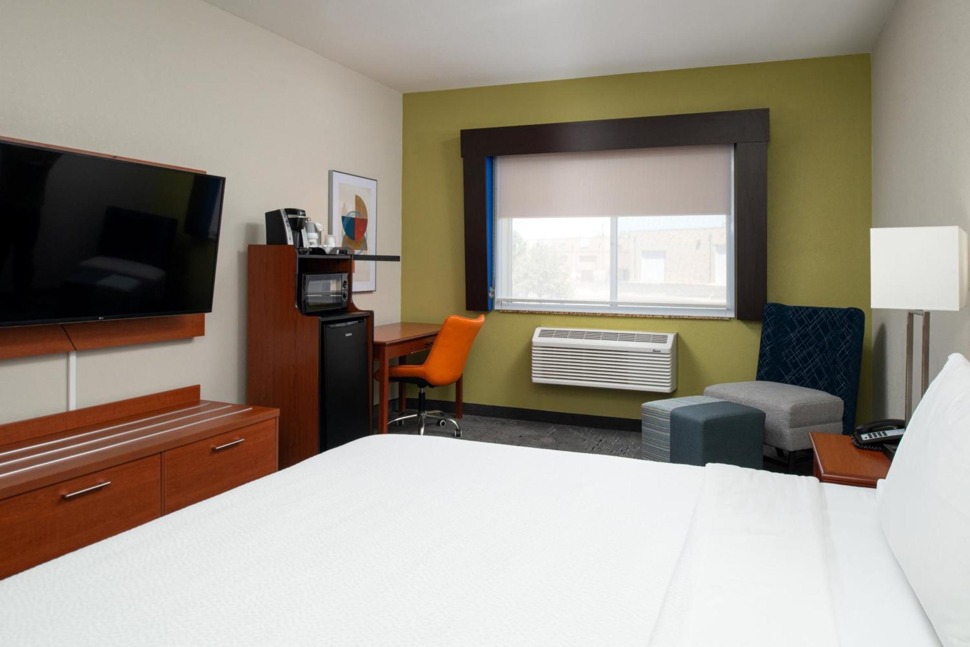 Holiday Inn Express Hotel & Suites Farmington By Ihg Bagian luar foto