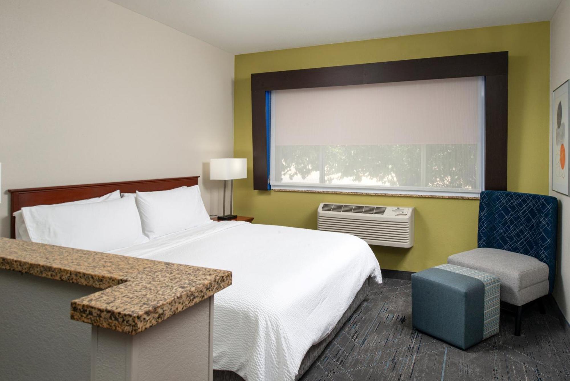 Holiday Inn Express Hotel & Suites Farmington By Ihg Bagian luar foto