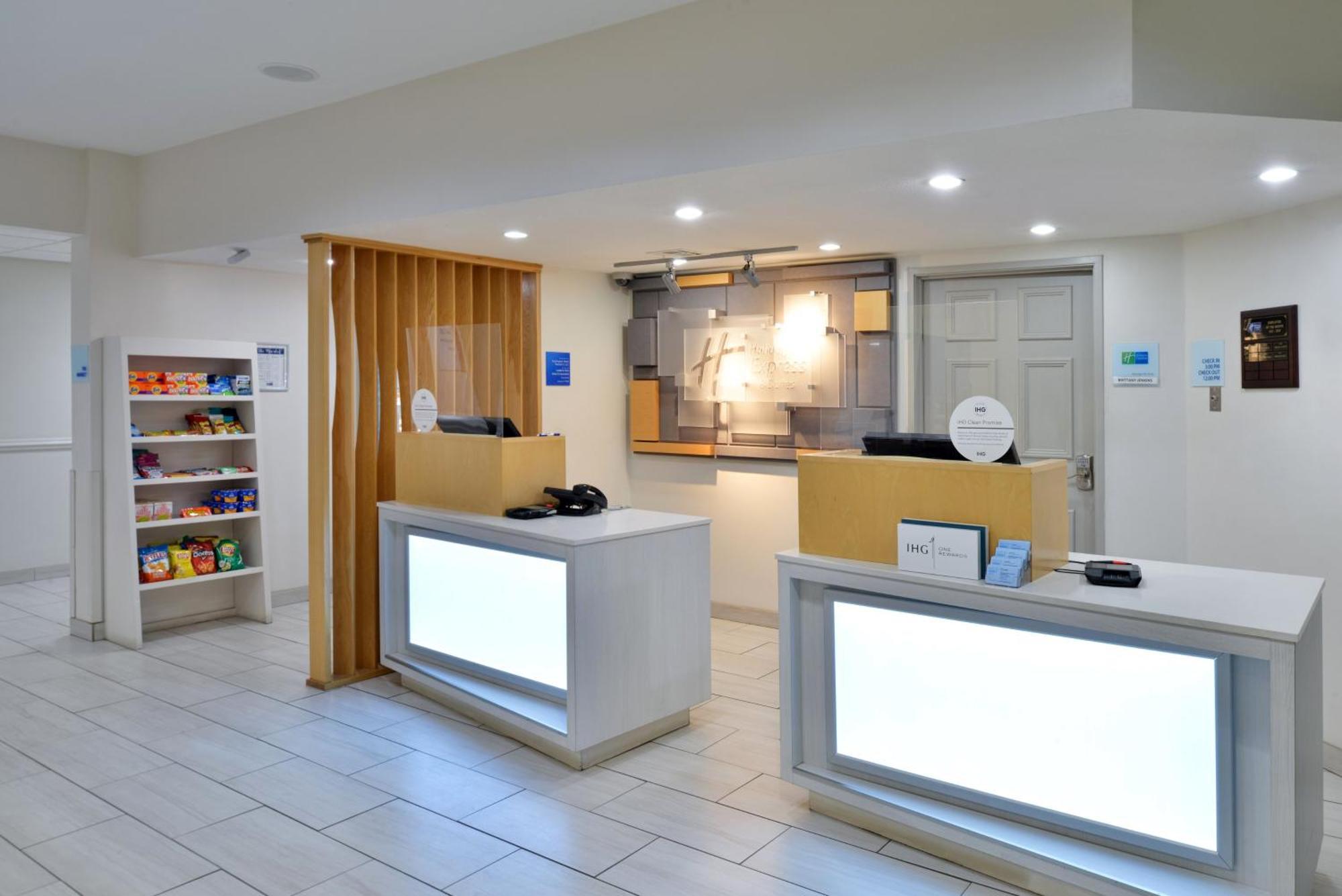 Holiday Inn Express Hotel & Suites Farmington By Ihg Bagian luar foto