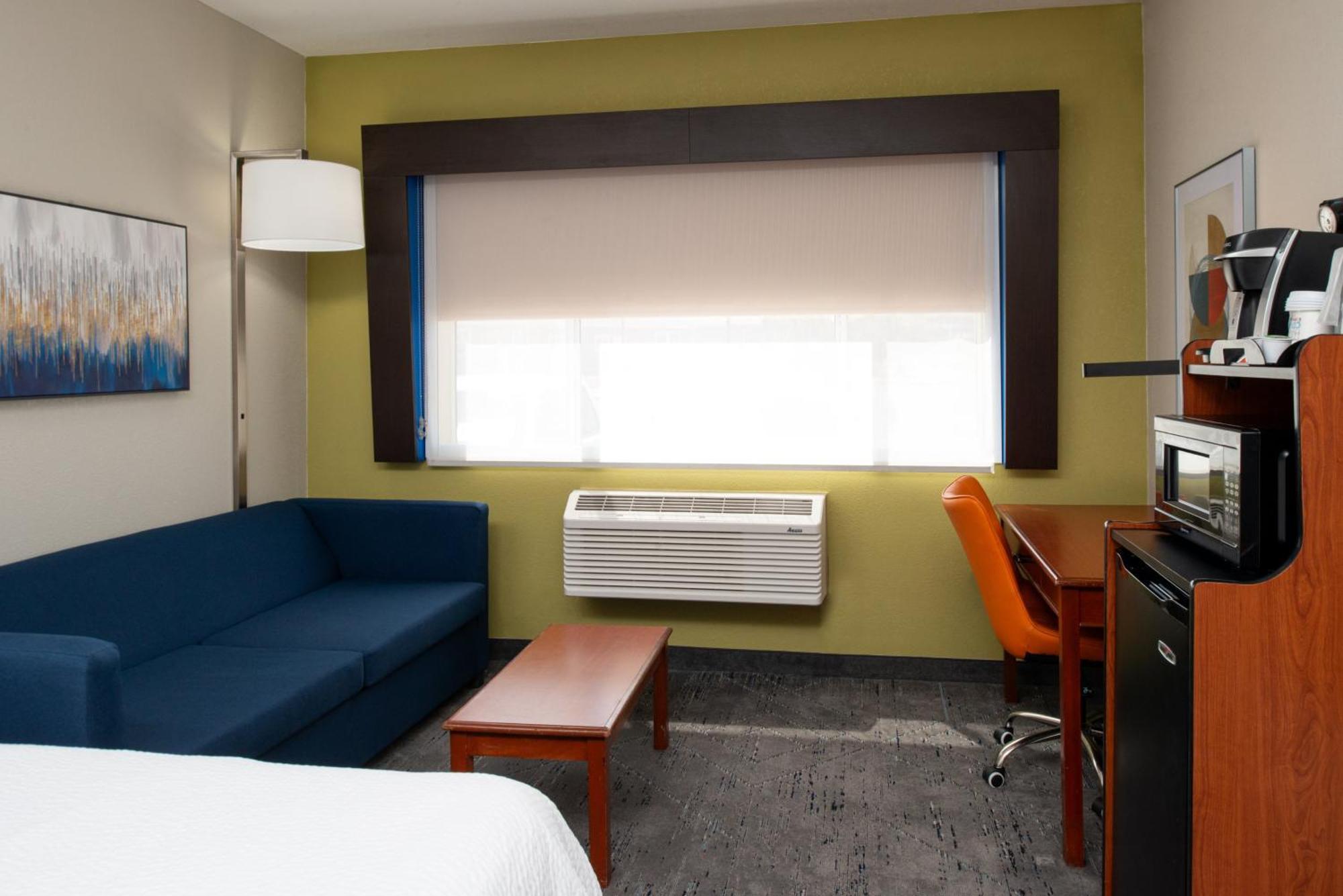 Holiday Inn Express Hotel & Suites Farmington By Ihg Bagian luar foto