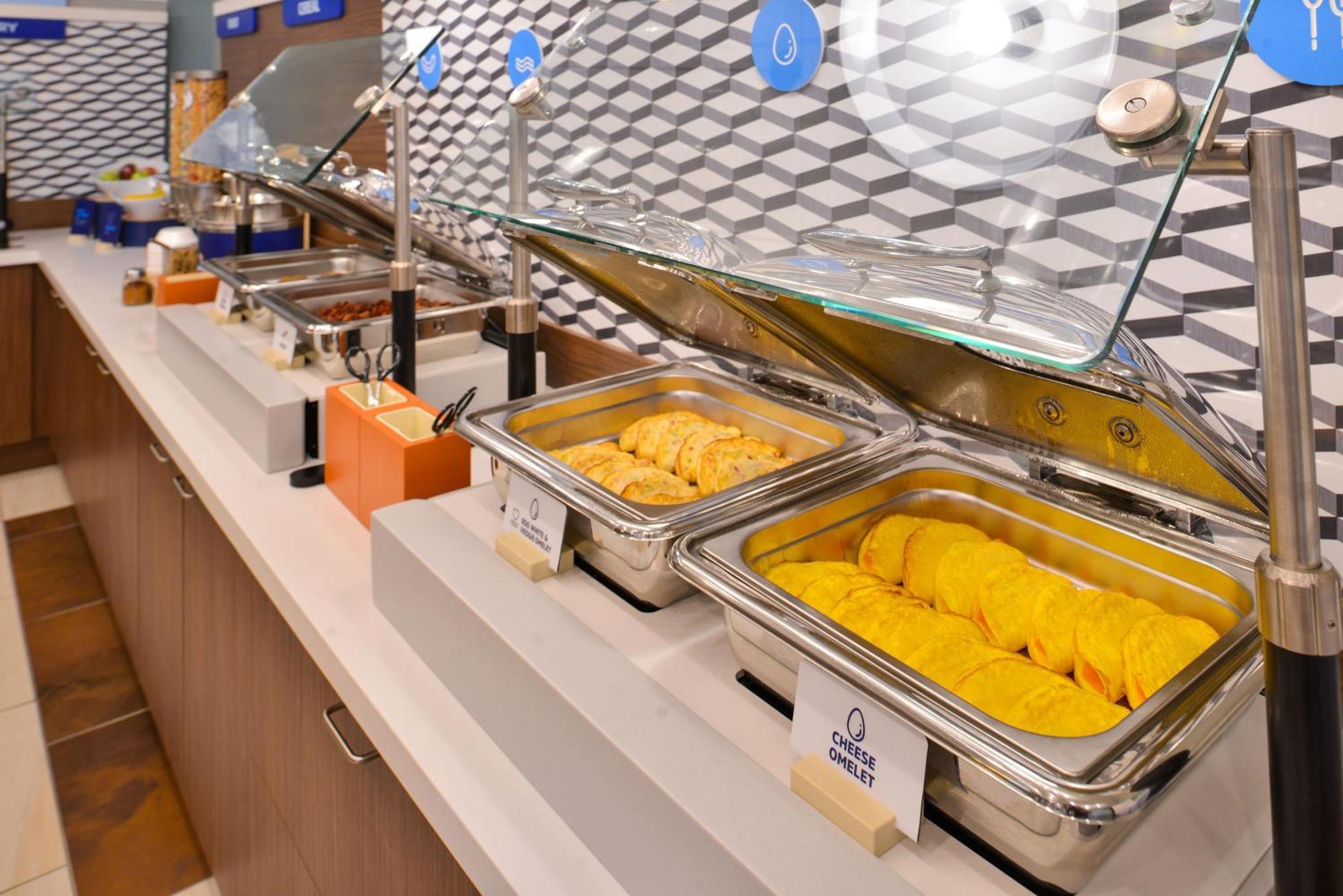 Holiday Inn Express Hotel & Suites Farmington By Ihg Bagian luar foto
